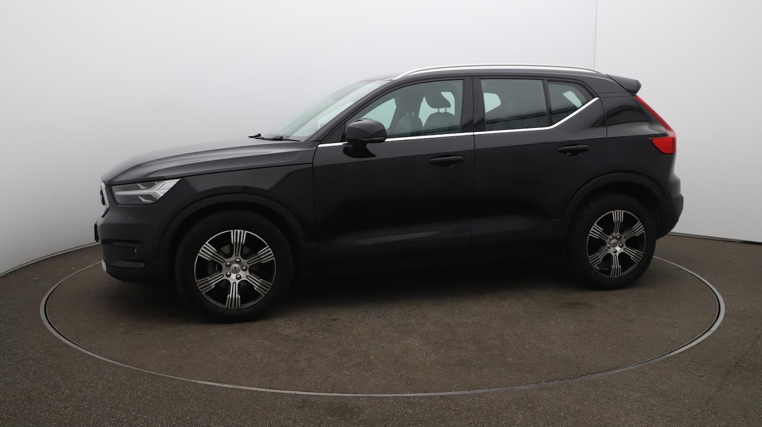 Used Volvo XC40 2021 for sale - 76059823: Photo 65