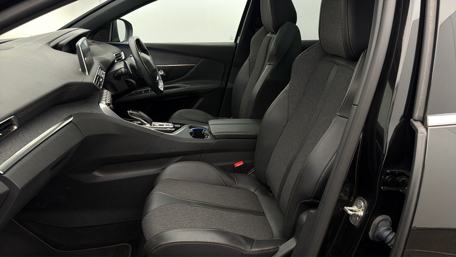 Used Peugeot 3008 2020 for sale - 77931120: Photo 13