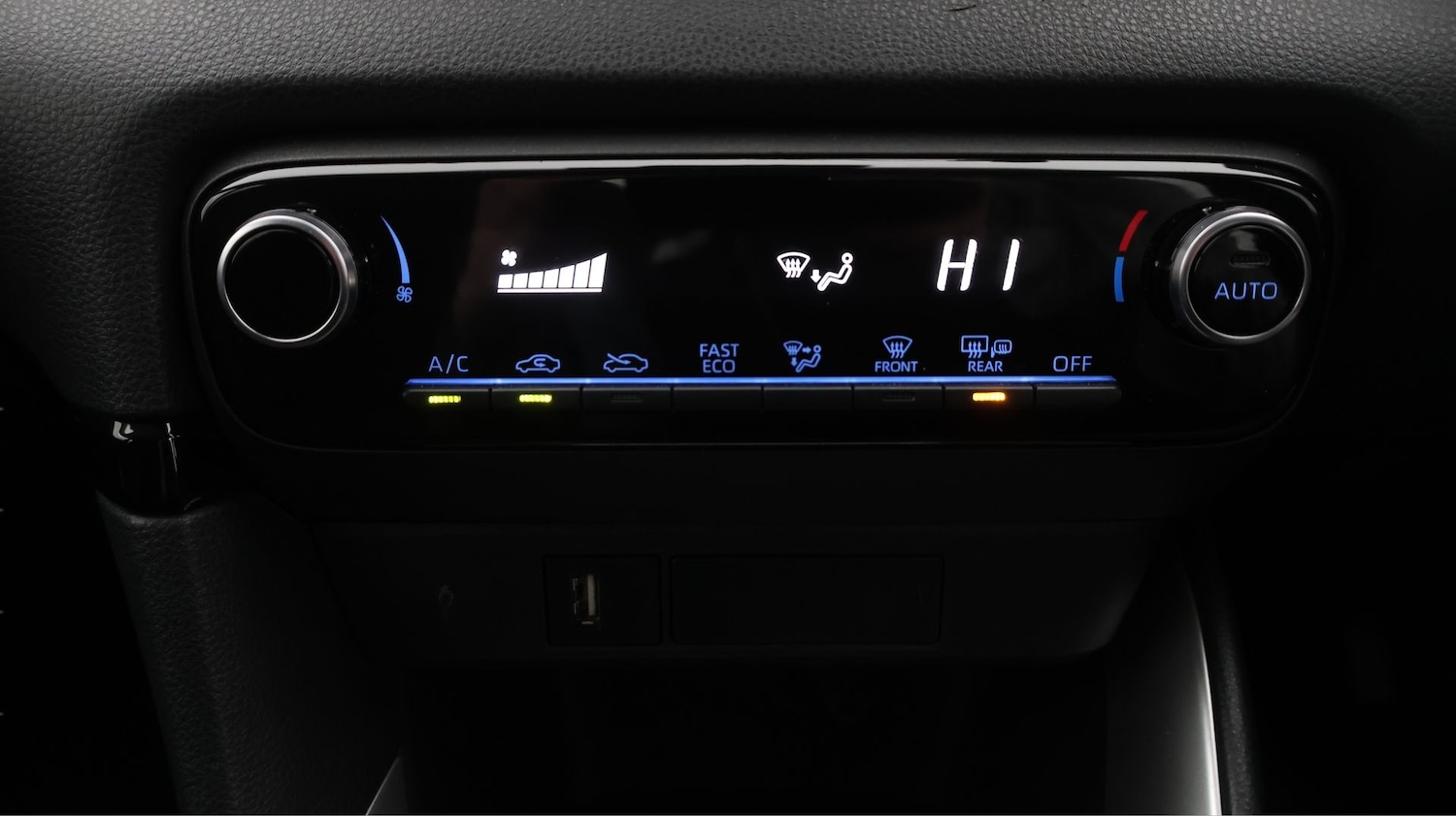 Used Toyota Yaris 2022 for sale - 77431234: Photo 12