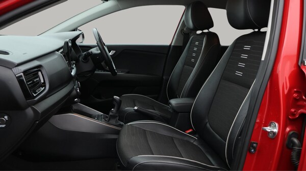 Used Kia Stonic 2022 for sale - 75657589: Photo 15