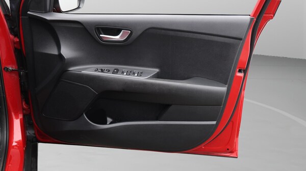 Used Kia Stonic 2022 for sale - 75657589: Photo 16
