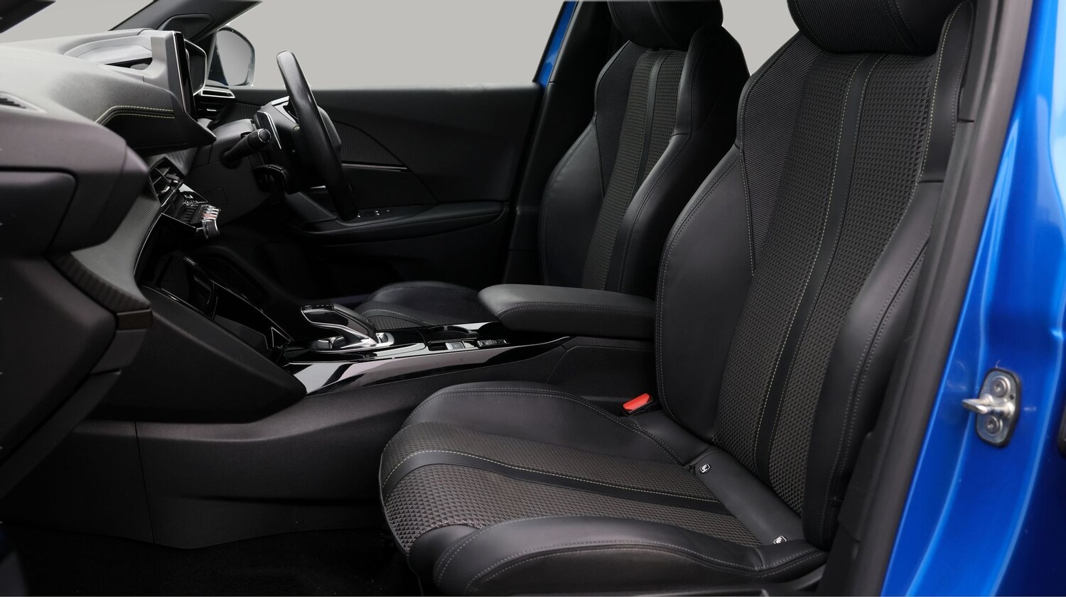 Used Peugeot 2008 2020 for sale - 77202131: Photo 14