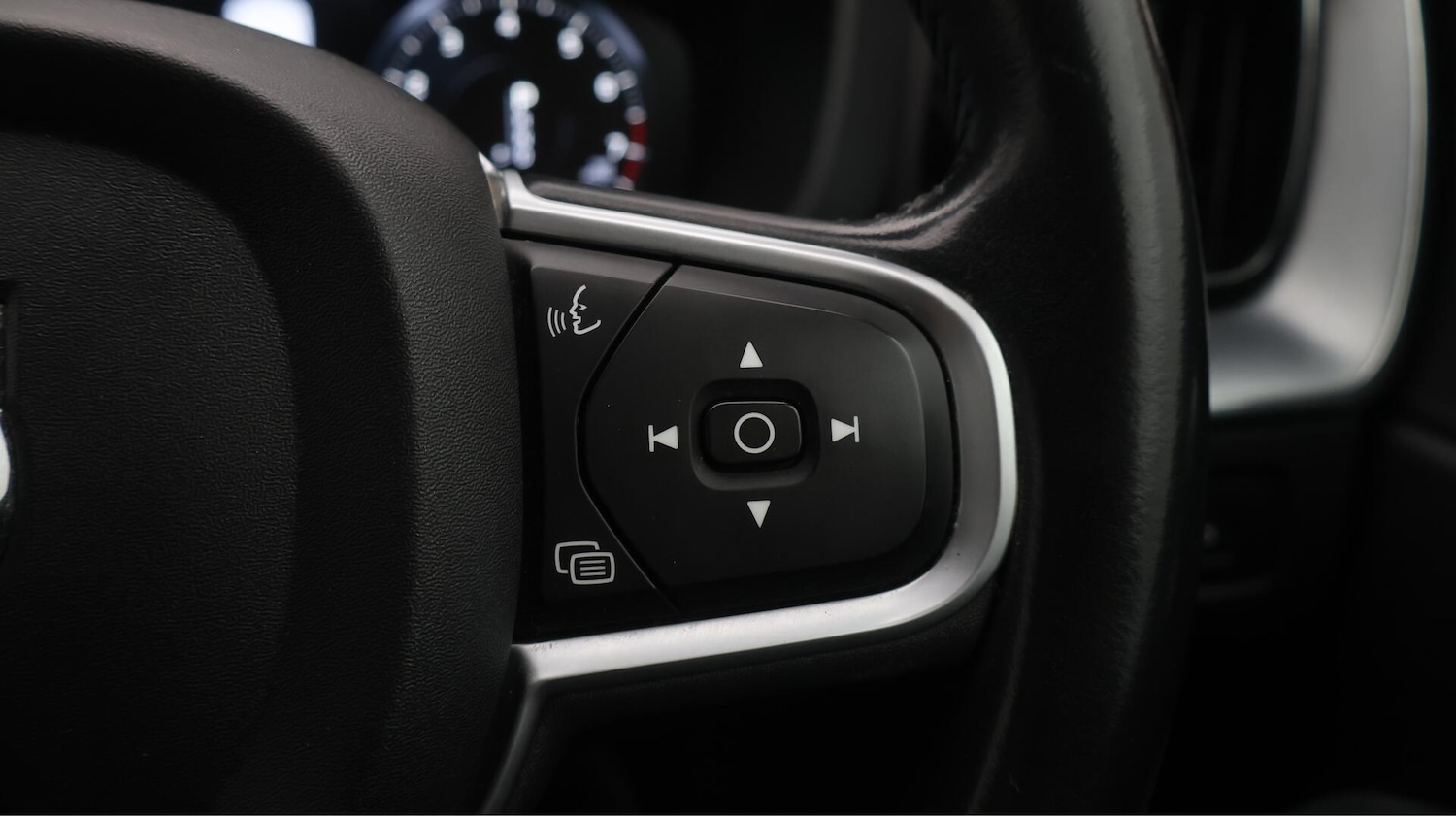 Used Volvo XC60 2018 for sale - 76381312: Photo 24