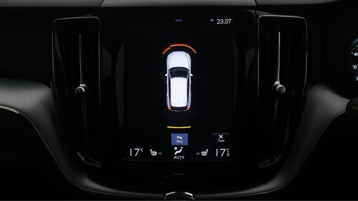 Used Volvo XC60 2018 for sale - 76381312: Photo 26