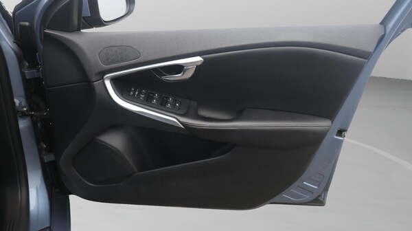 Used Volvo V40 2019 for sale - 76227310: Photo 16
