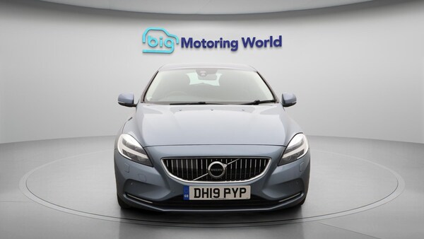 Used Volvo V40 2019 for sale - 76227310: Photo 3