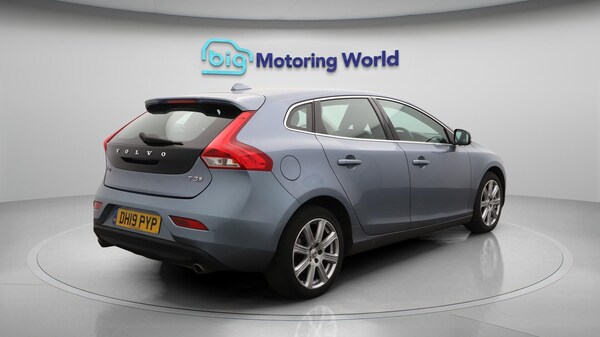 Used Volvo V40 2019 for sale - 76227310: Photo 8