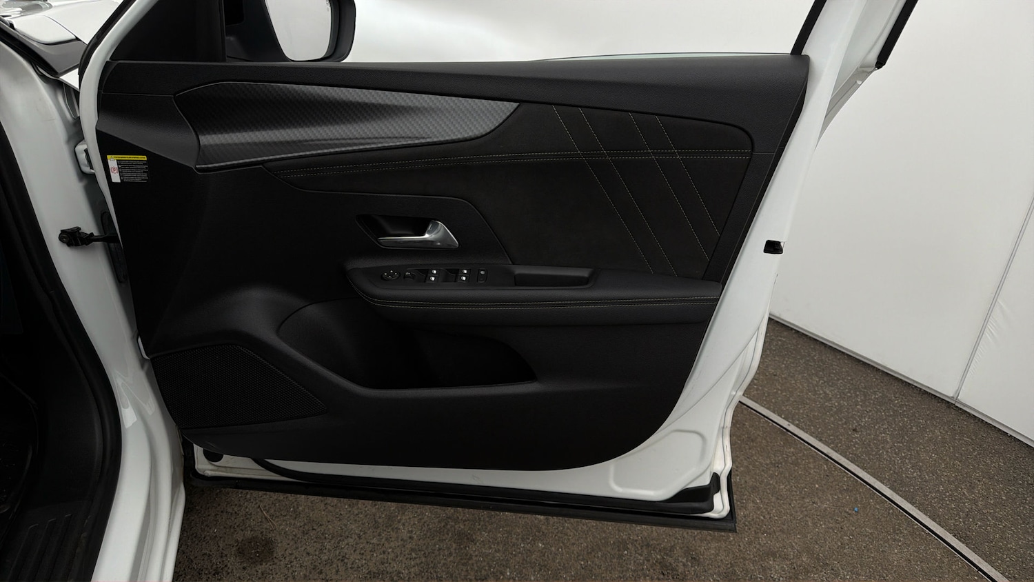 Used Vauxhall Mokka 2023 for sale - 77973610: Photo 14