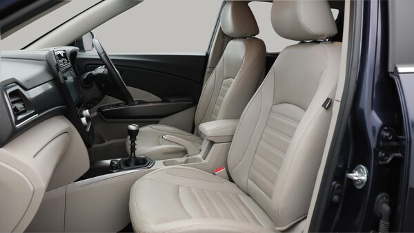 Used Ssangyong Tivoli 2023 for sale - 75552002: Photo 15