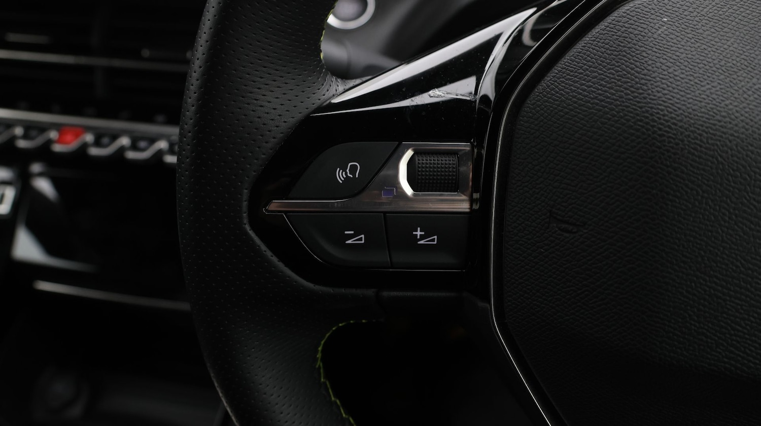 Used Peugeot 2008 2023 for sale - 77378312: Photo 27