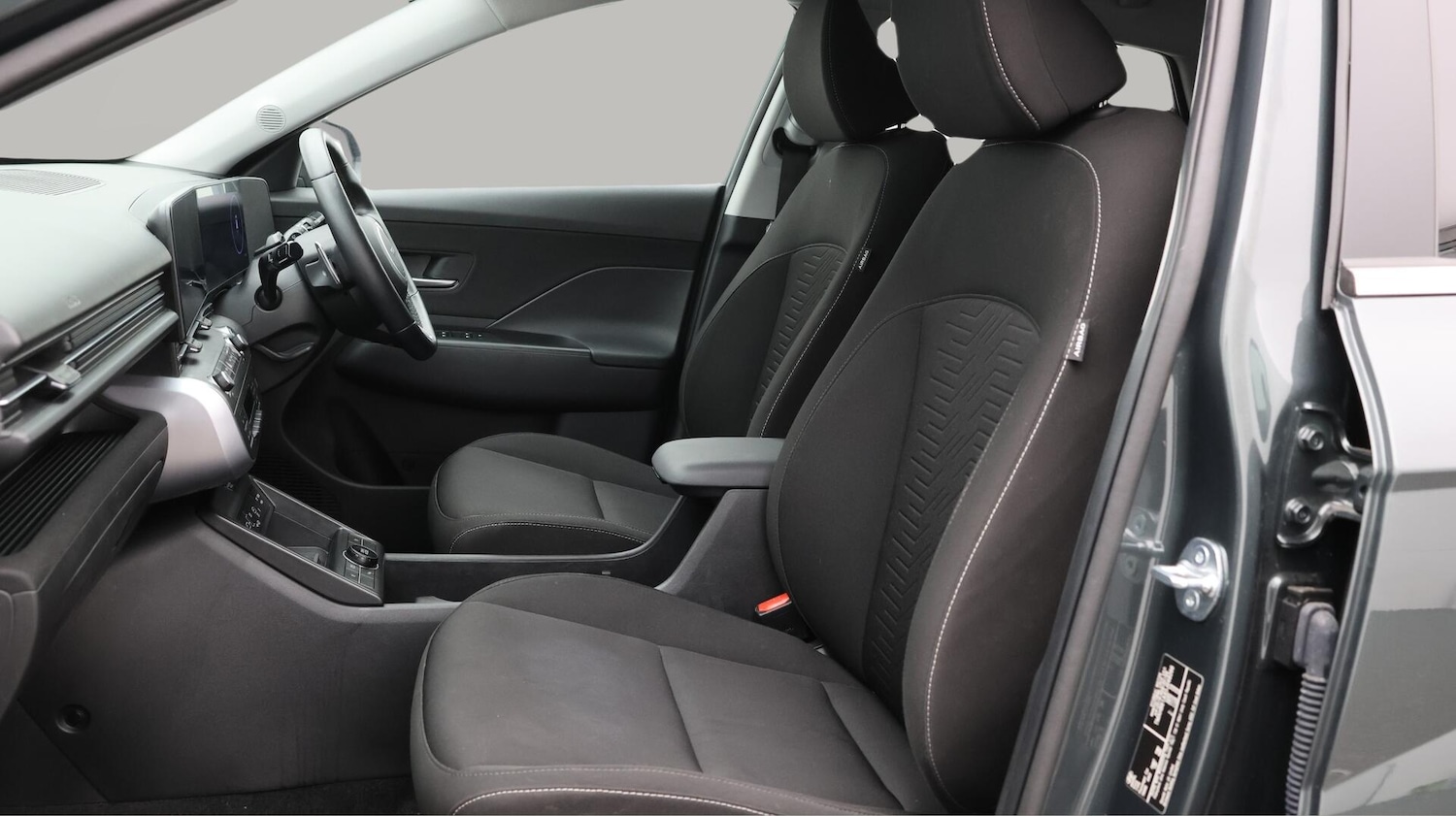 Used Hyundai KONA 2025 for sale - 76689524: Photo 15