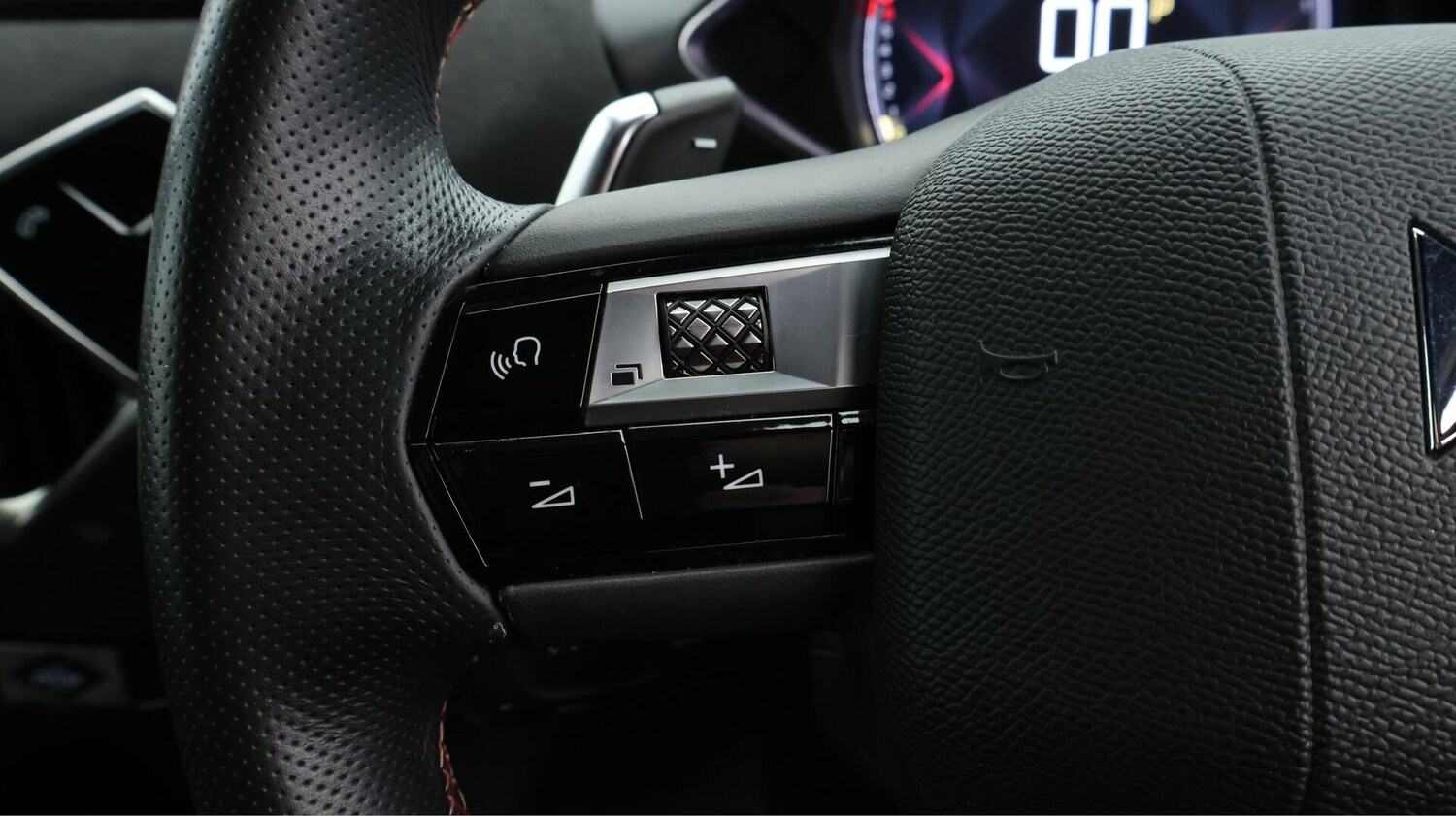 Used DS Automobiles DS 3 Crossback 2022 for sale - 76336655: Photo 24