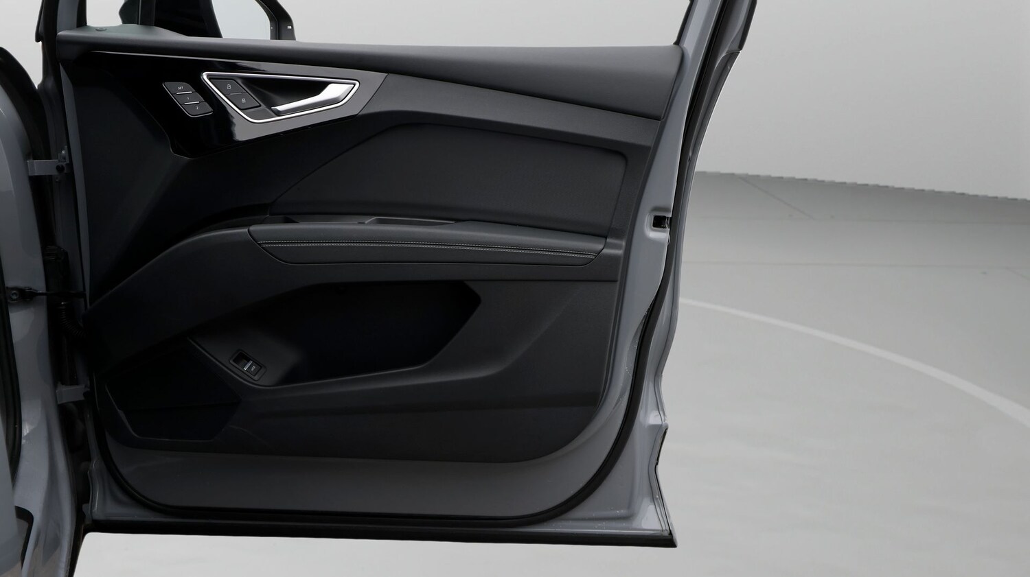 Used Audi Q4 e-tron 2024 for sale - 77758777: Photo 15