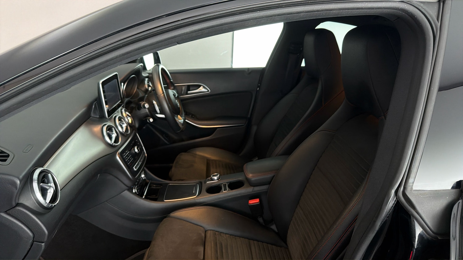 Used Mercedes-Benz CLA for sale - 77831589: Photo 14