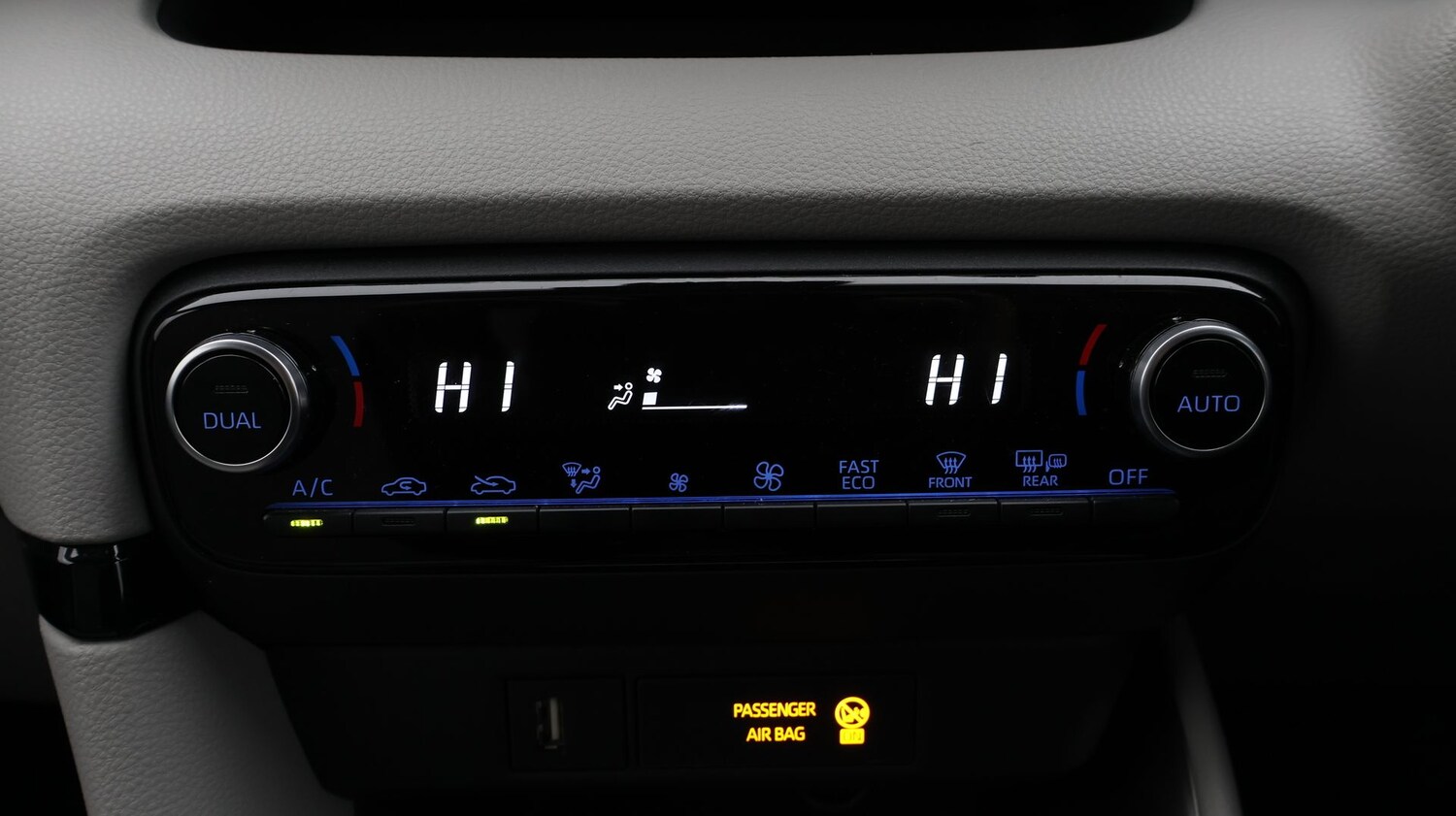 Used Toyota Yaris 2022 for sale - 77363455: Photo 12