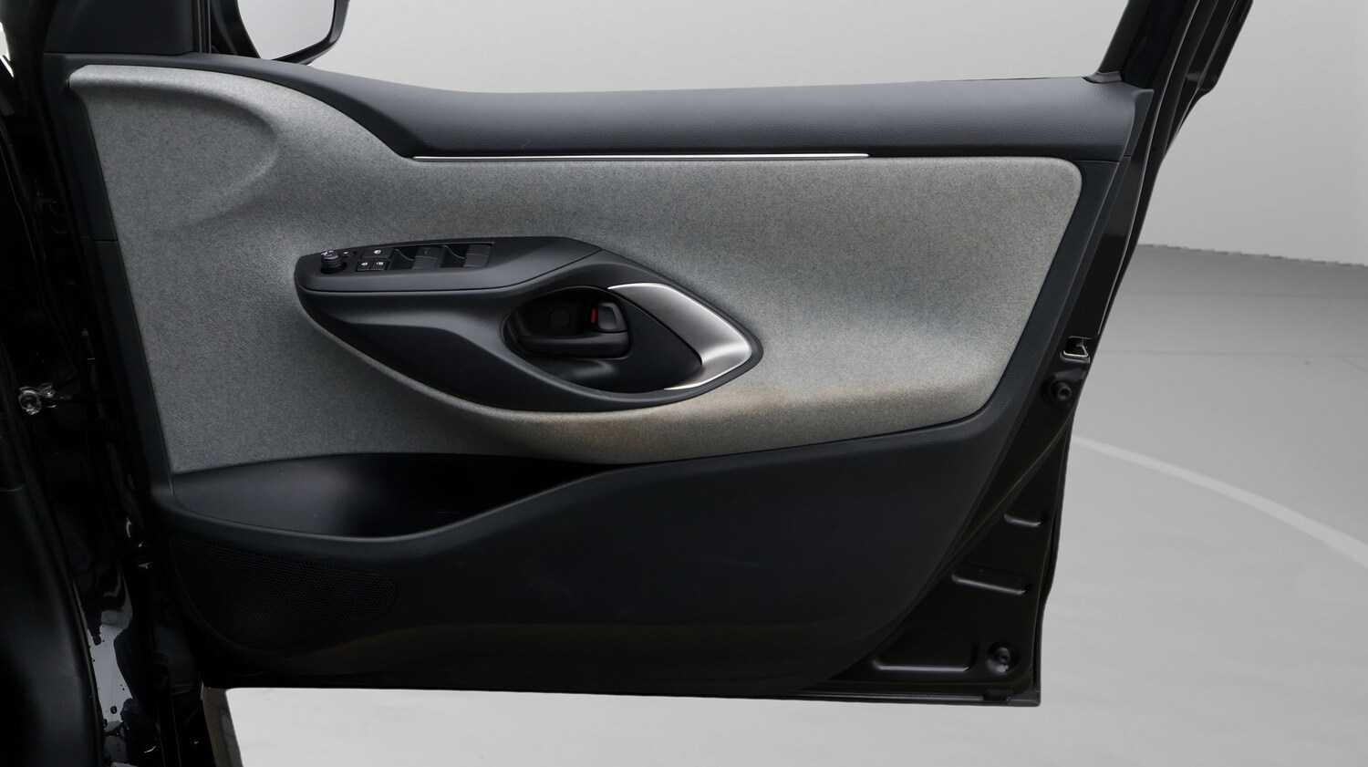 Used Toyota Yaris 2022 for sale - 77363455: Photo 15