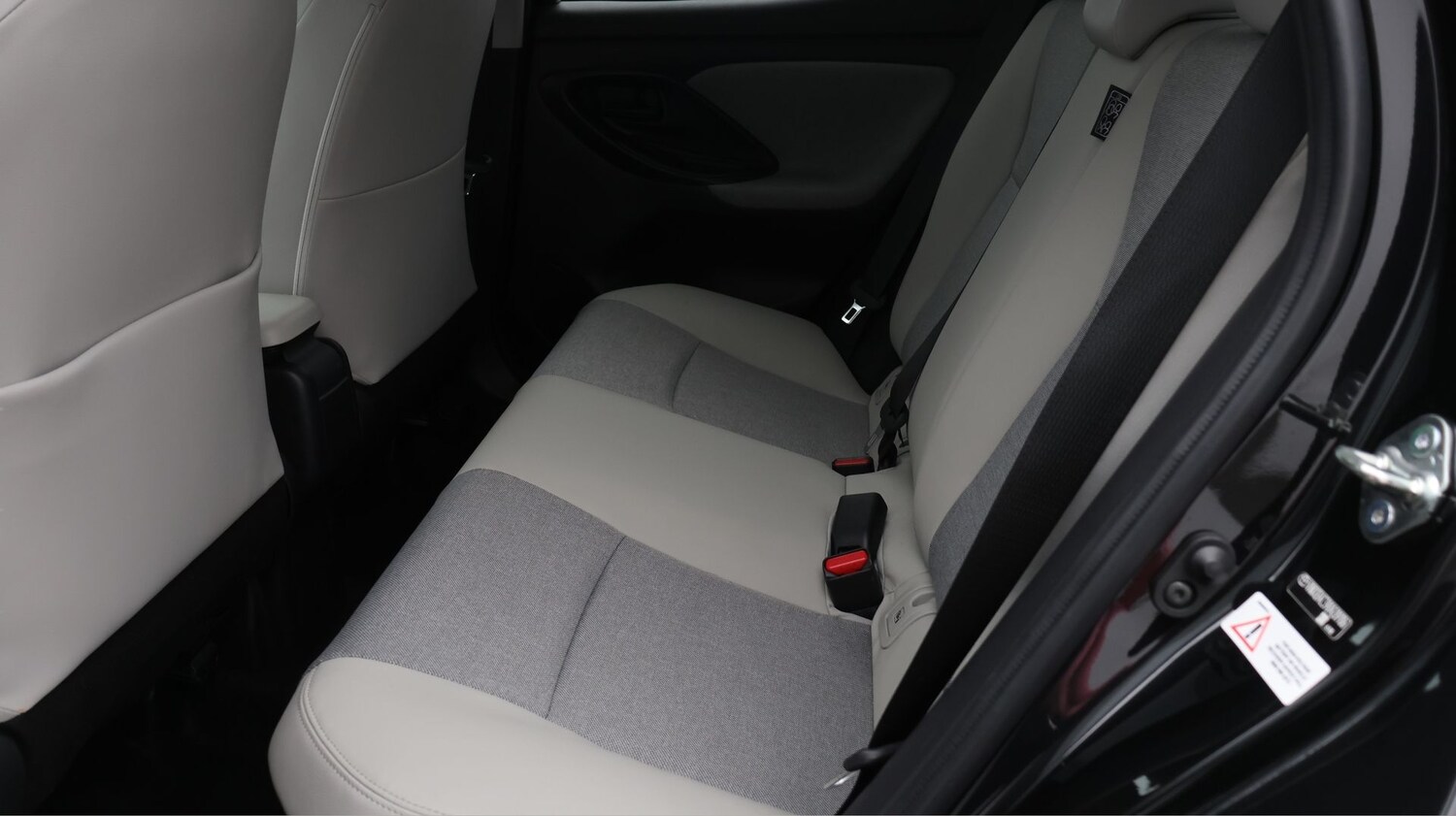 Used Toyota Yaris 2022 for sale - 77363455: Photo 16