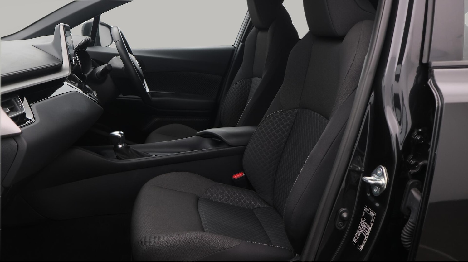 Used Toyota C-HR 2022 for sale - 76689953: Photo 15