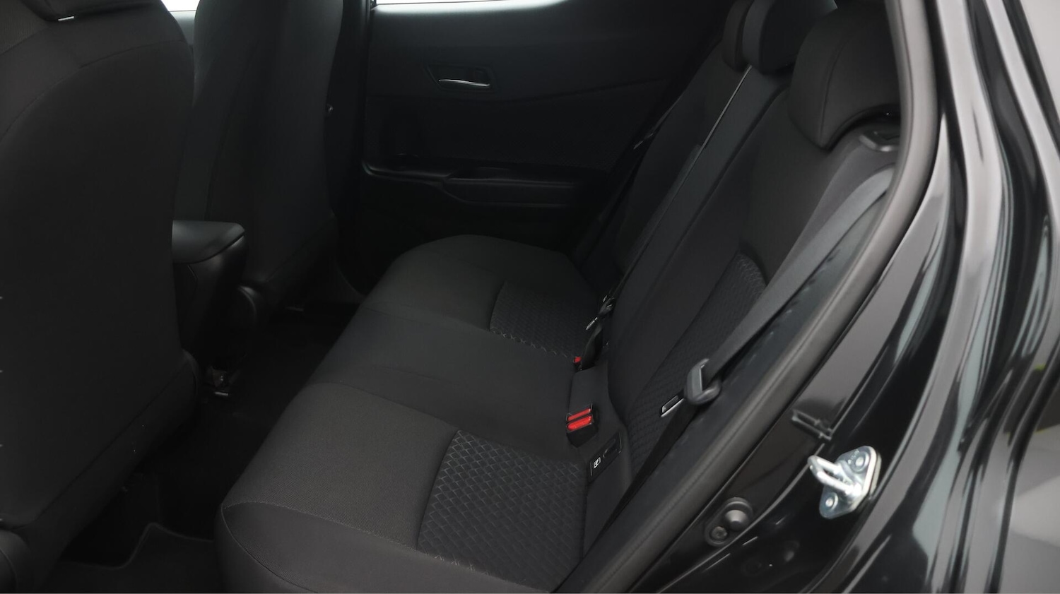 Used Toyota C-HR 2022 for sale - 76689953: Photo 17