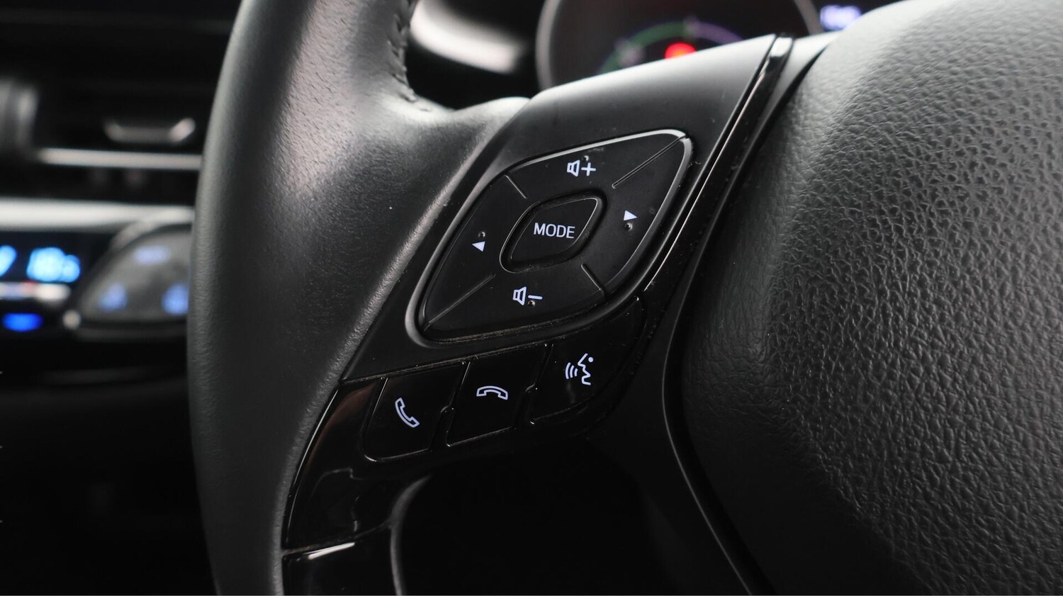 Used Toyota C-HR 2022 for sale - 76689953: Photo 24