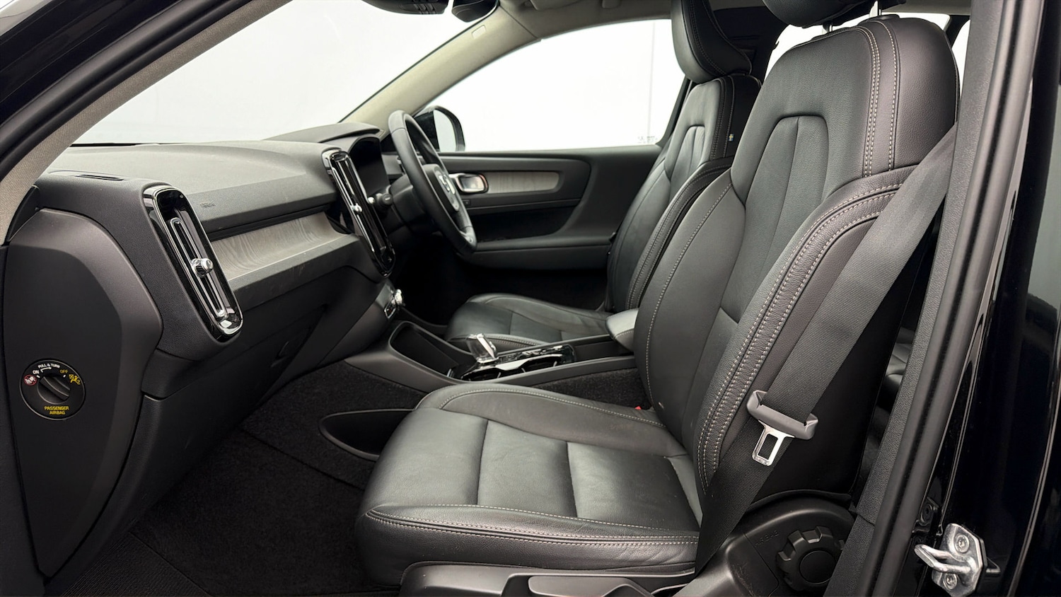 Used Volvo XC40 2021 for sale - 78197405: Photo 13