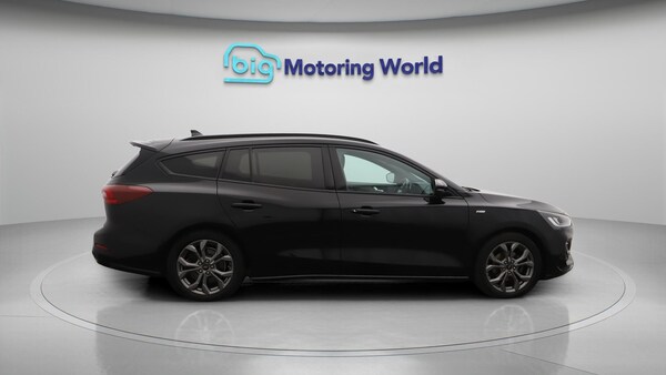 Used Ford Focus 2022 for sale - 76108698: Photo 9