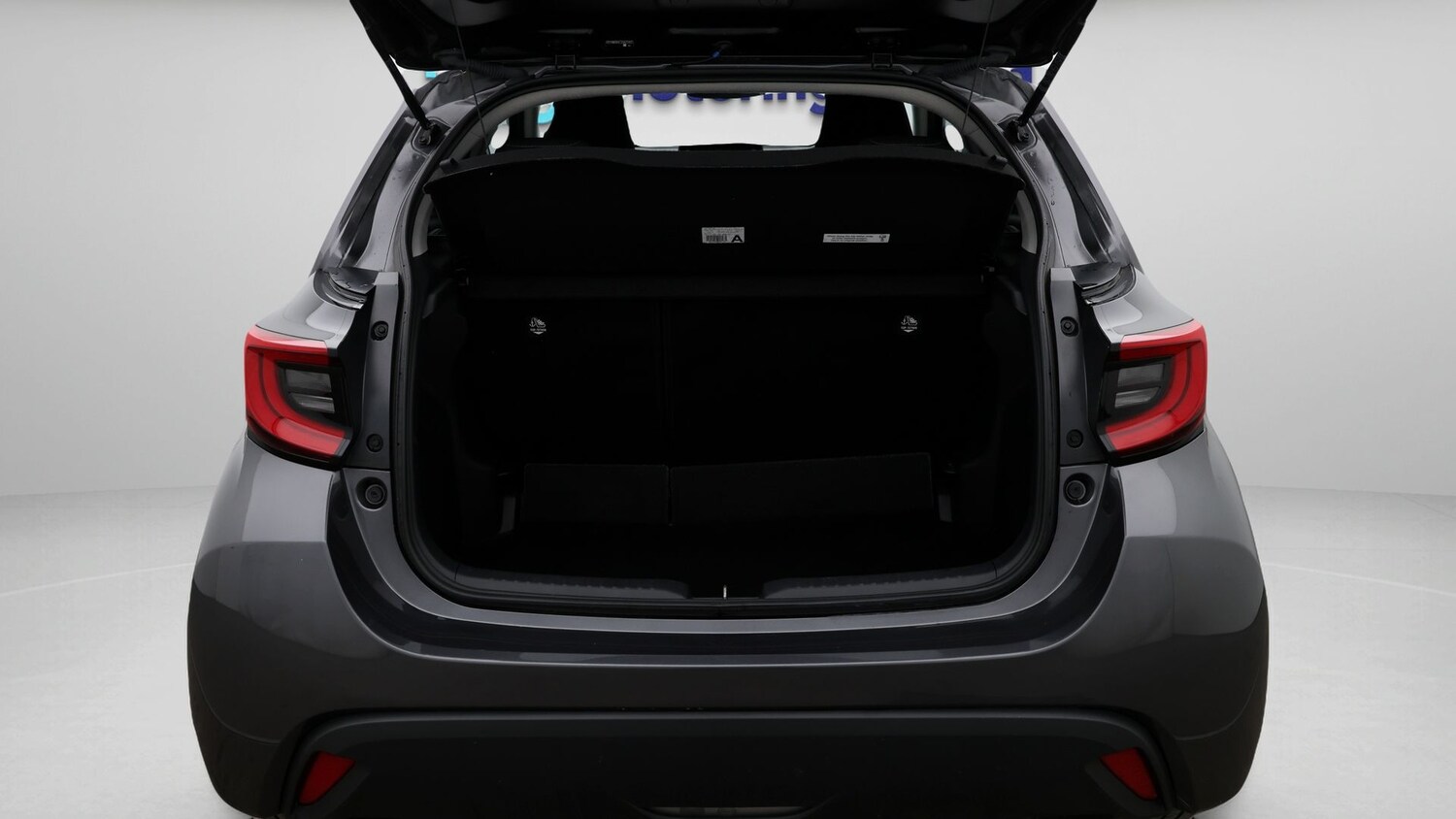 Used Toyota Yaris 2022 for sale - 77282846: Photo 17