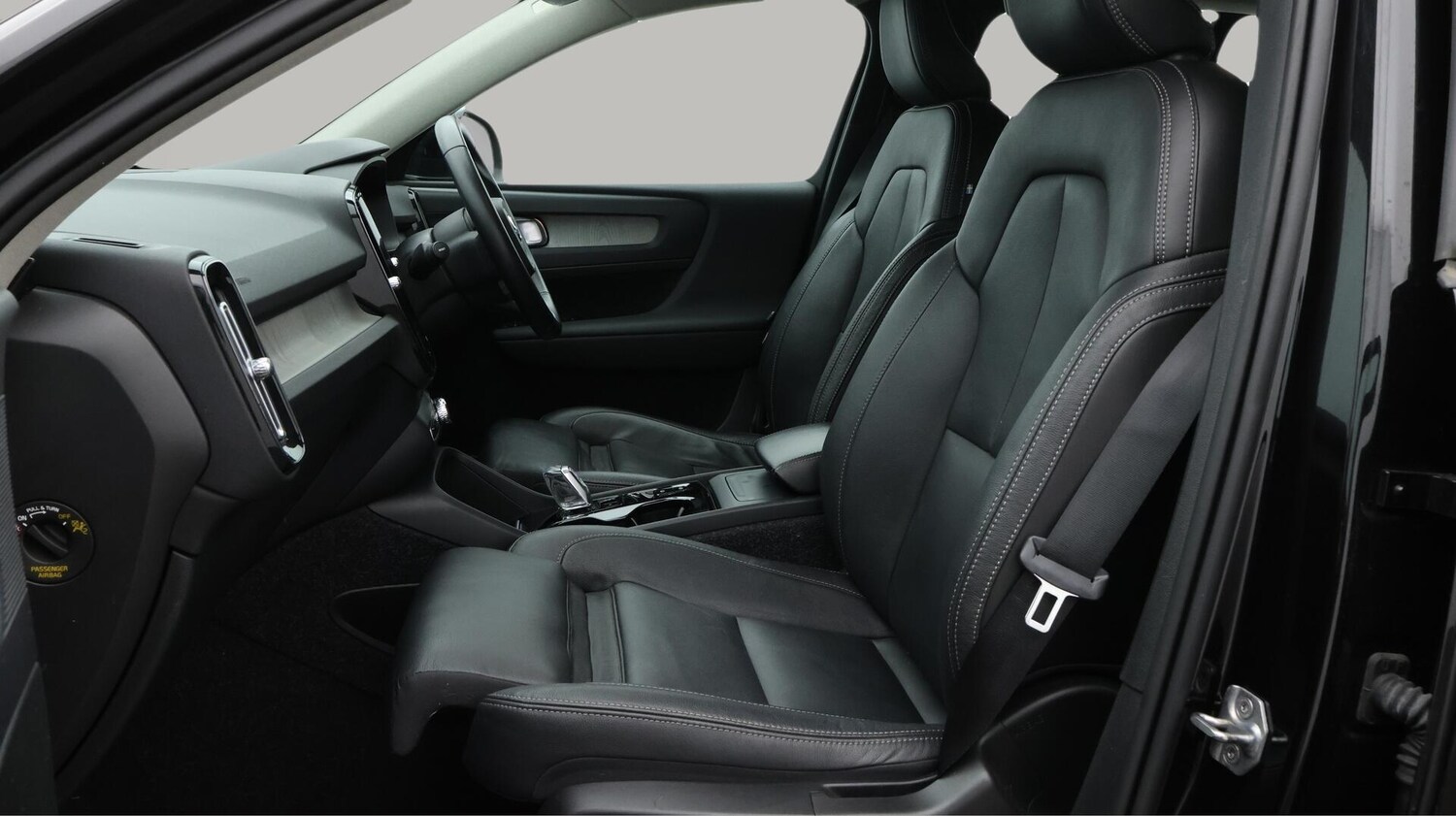 Used Volvo XC40 2021 for sale - 76458104: Photo 15