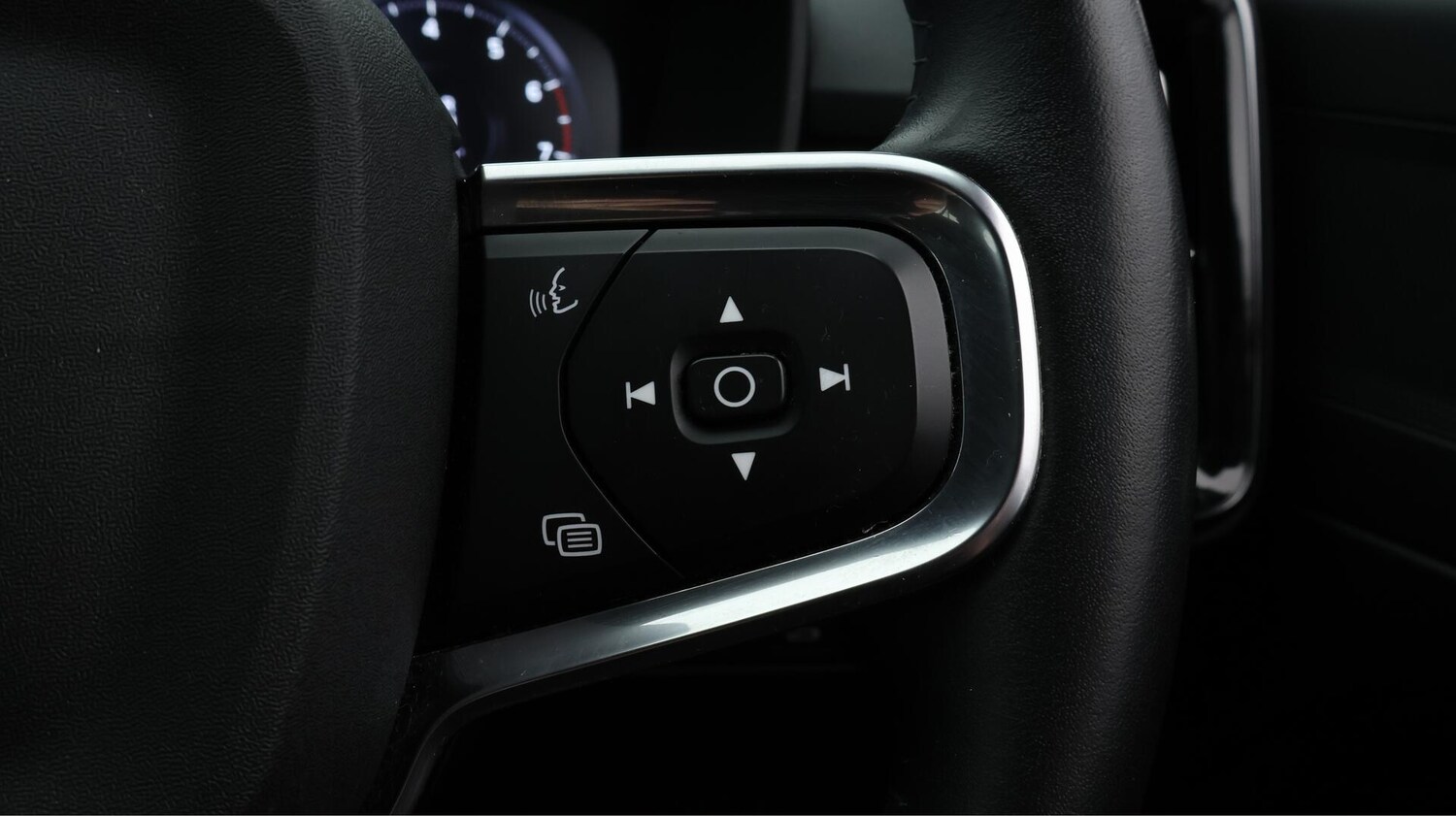 Used Volvo XC40 2021 for sale - 76458104: Photo 25