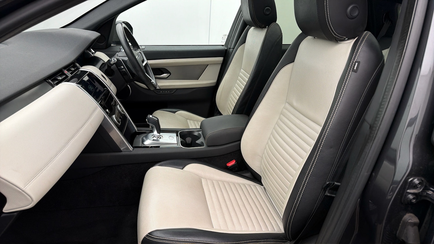 Used Land Rover Discovery Sport 2021 for sale - 77963712: Photo 13