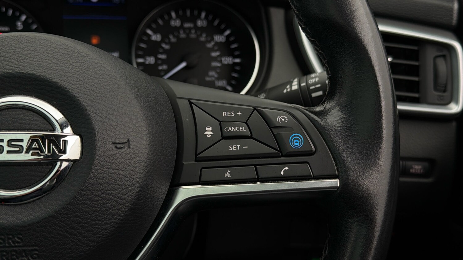 Used Nissan Qashqai for sale - 78196676: Photo 24