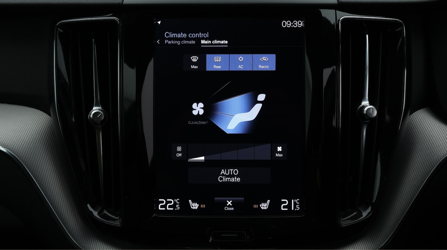 Used Volvo XC60 2020 for sale - 76032075: Photo 13