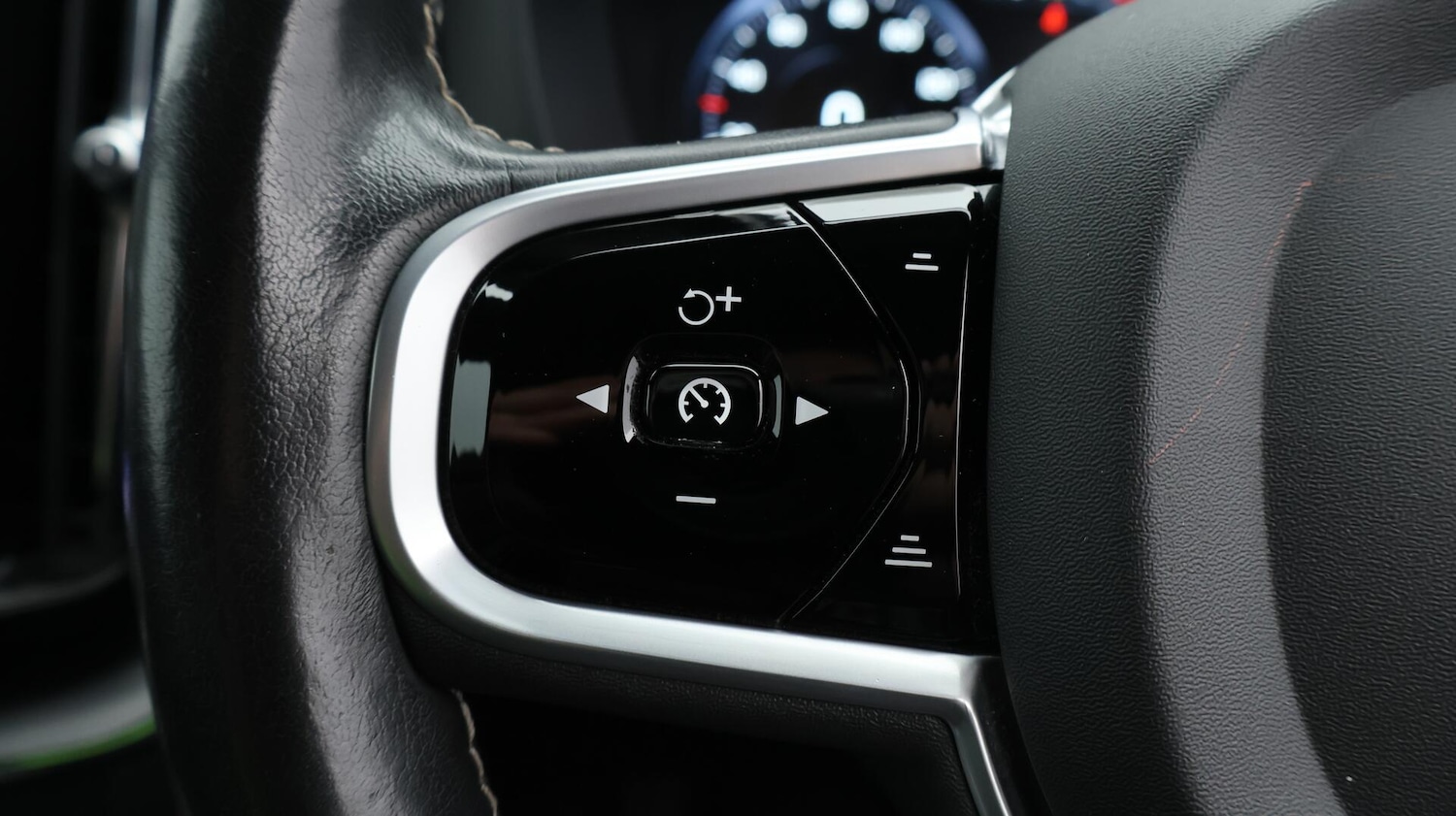 Used Volvo XC60 2020 for sale - 76032075: Photo 23