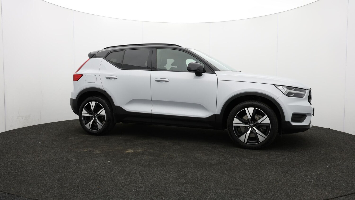 Used Volvo XC40 2021 for sale - 75940256: Photo 46