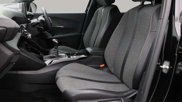 Used Peugeot 2008 2023 for sale - 76306564: Photo 15