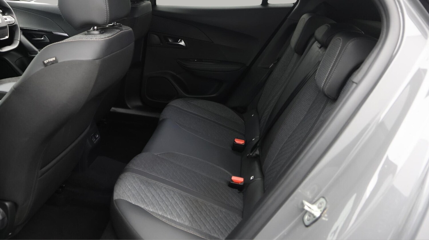 Used Peugeot 2008 2024 for sale - 76596997: Photo 17