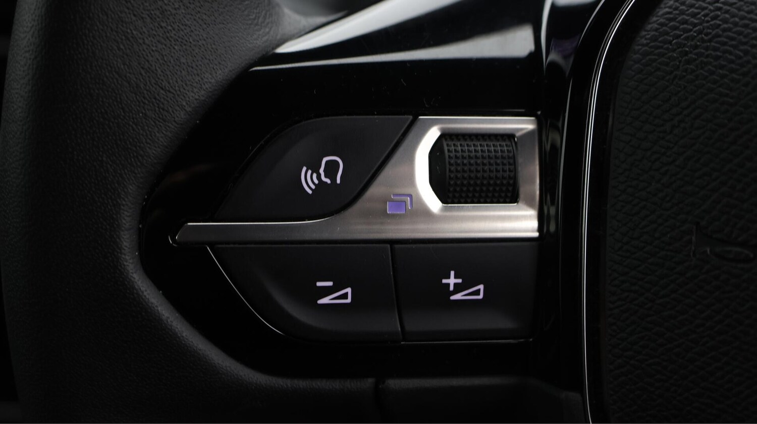 Used Peugeot 2008 2024 for sale - 76596997: Photo 23