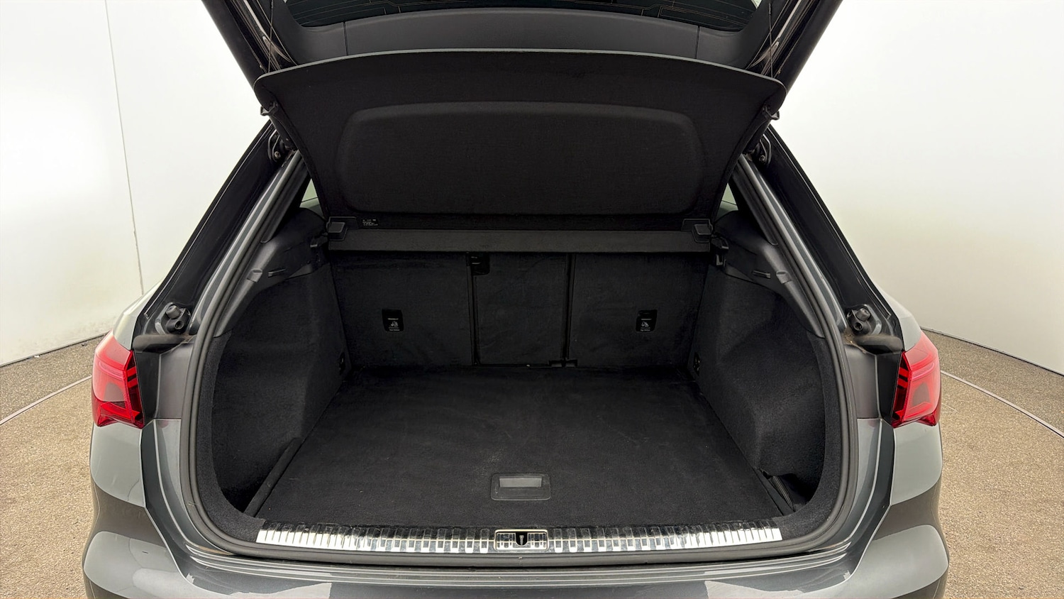 Used Audi Q3 2019 for sale - 77750172: Photo 16