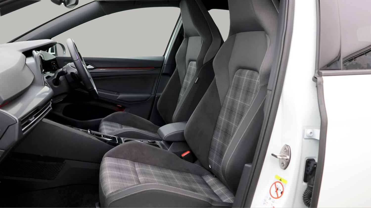 Used Volkswagen Golf 2023 for sale - 77236128: Photo 14