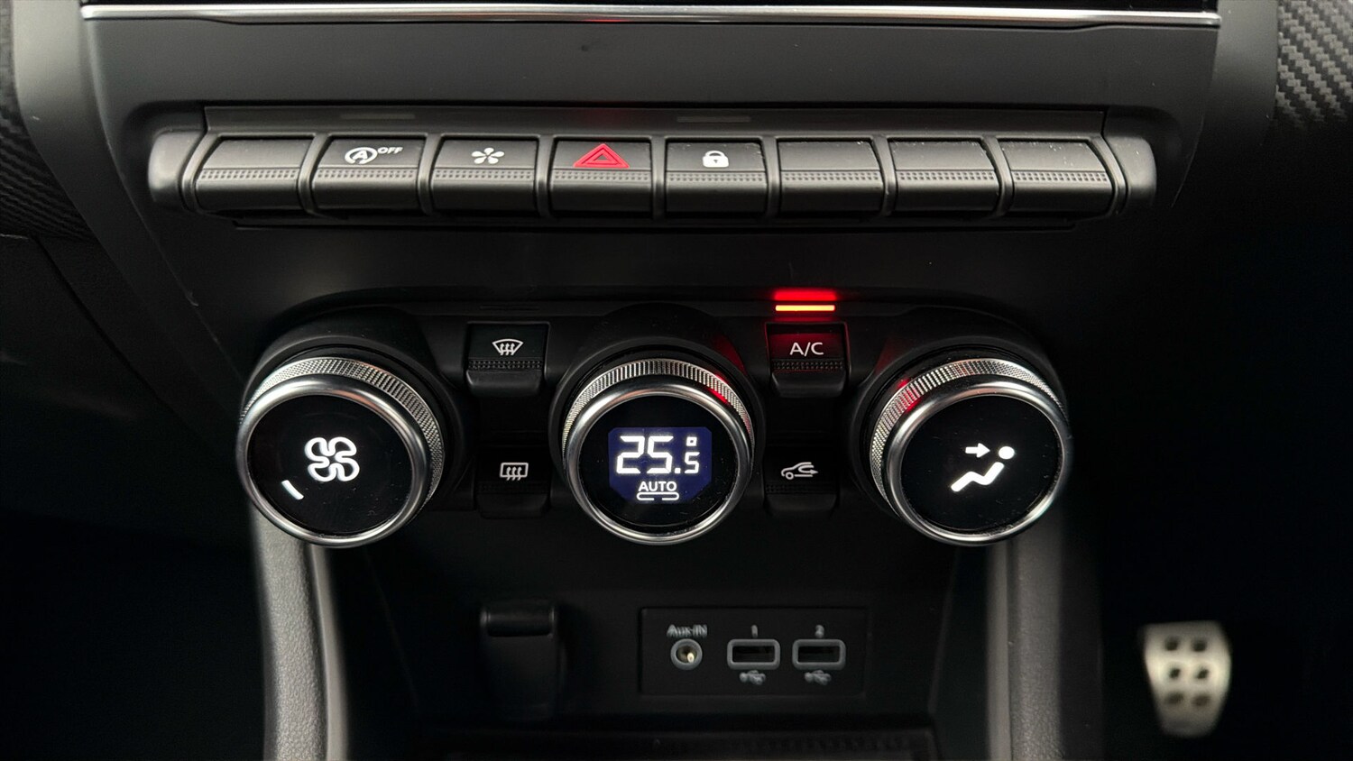 Used Renault Captur for sale - 78027600: Photo 11