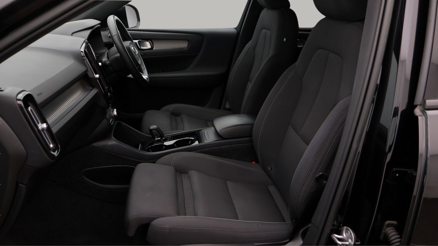 Used Volvo XC40 2022 for sale - 77248389: Photo 14