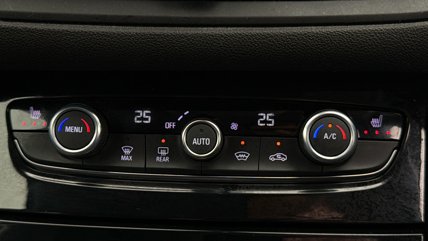 Used Vauxhall Grandland 2023 for sale - 78121430: Photo 11