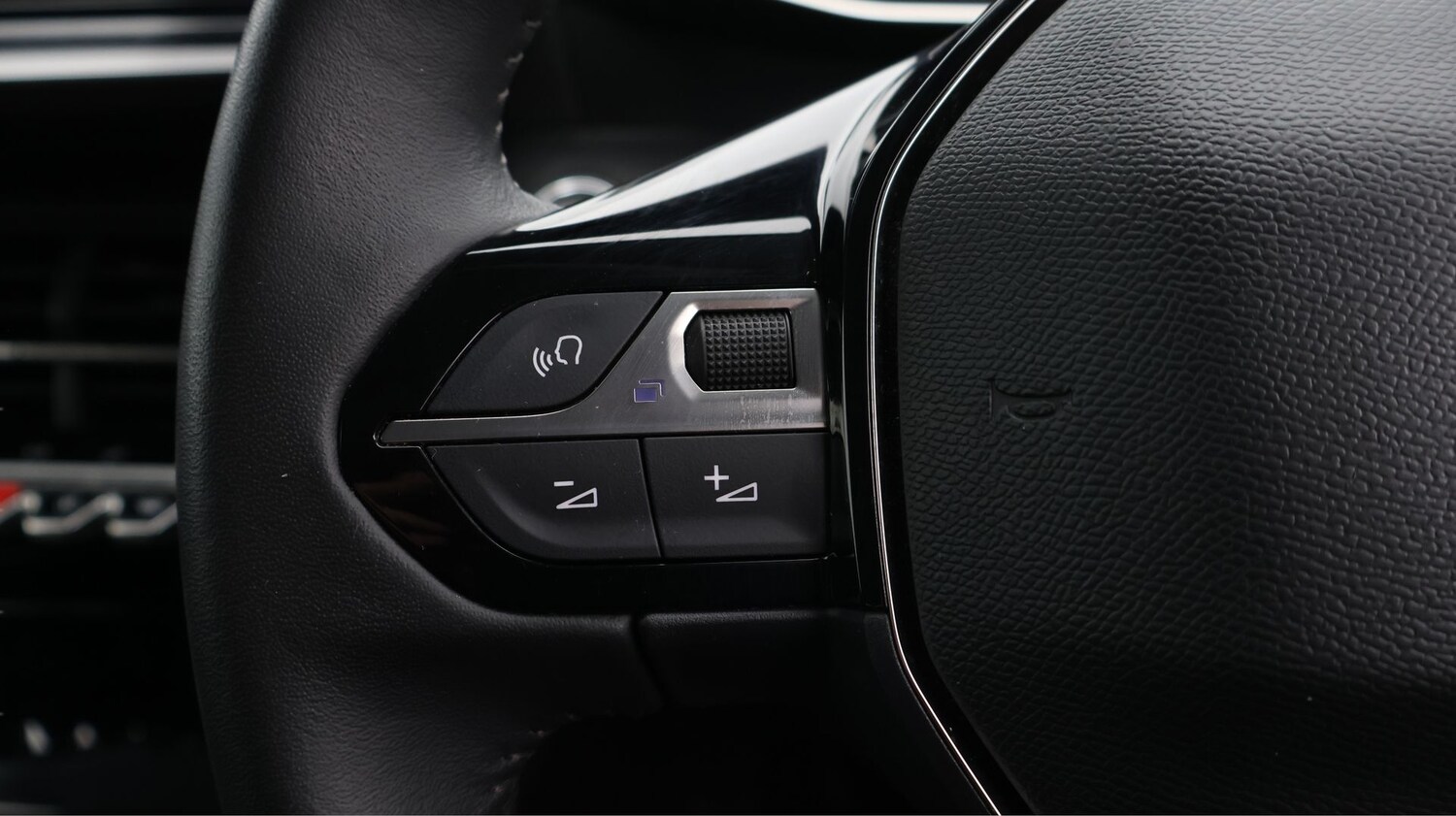 Used Peugeot 208 2022 for sale - 77759209: Photo 22