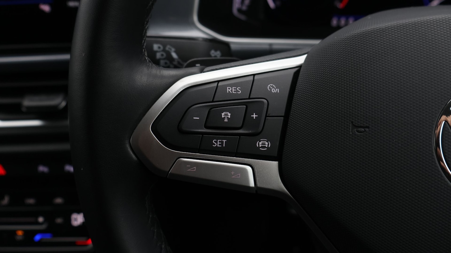 Used Volkswagen T-Roc 2022 for sale - 77300625: Photo 22