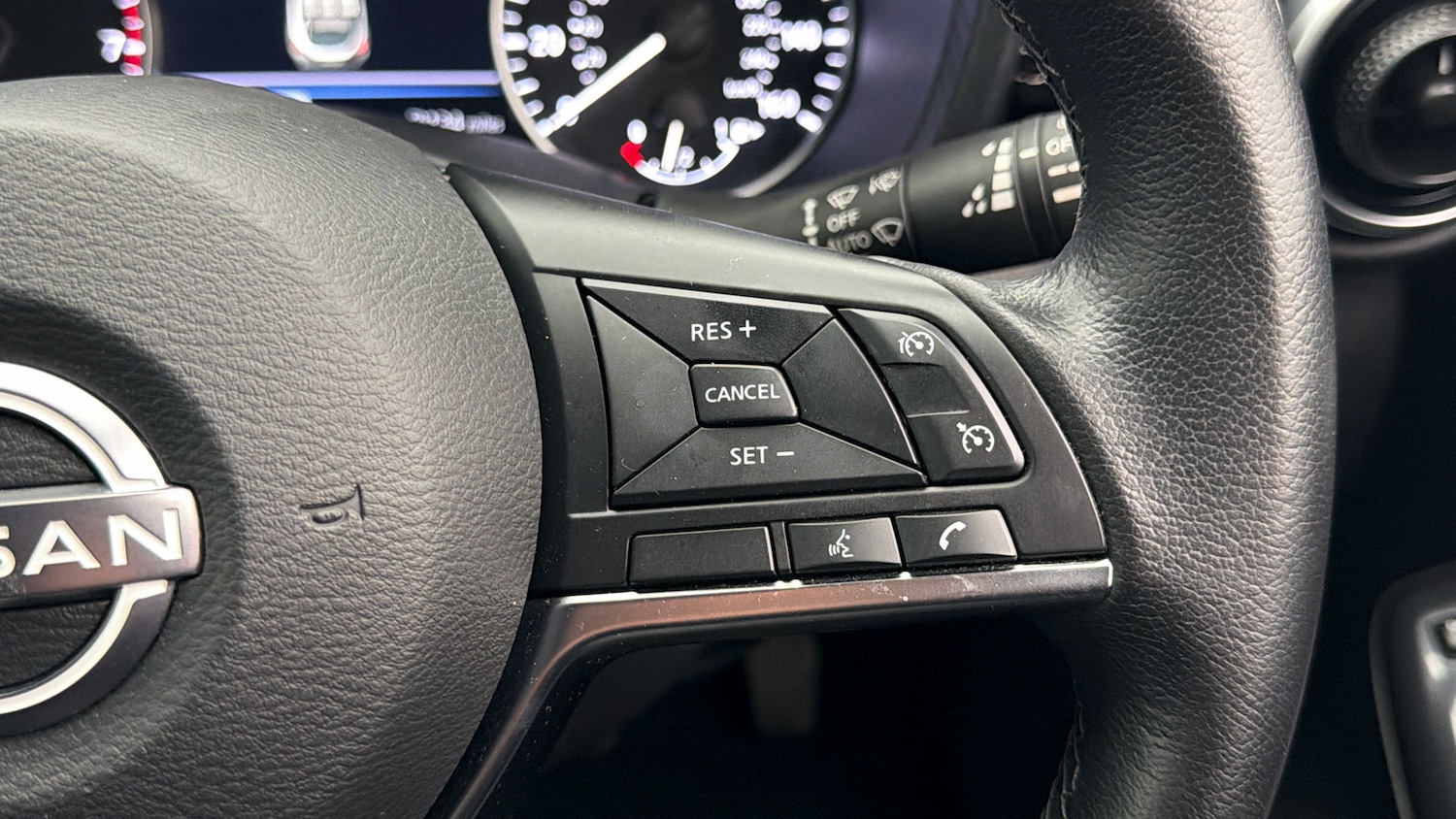 Used Nissan Juke 2023 for sale - 78040409: Photo 25