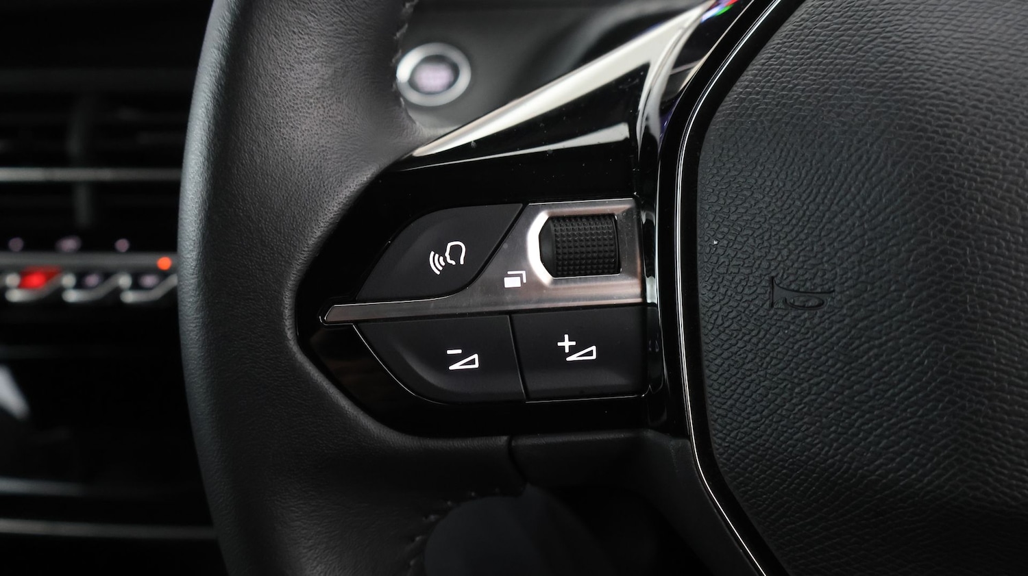 Used Peugeot 2008 2023 for sale - 77567309: Photo 22