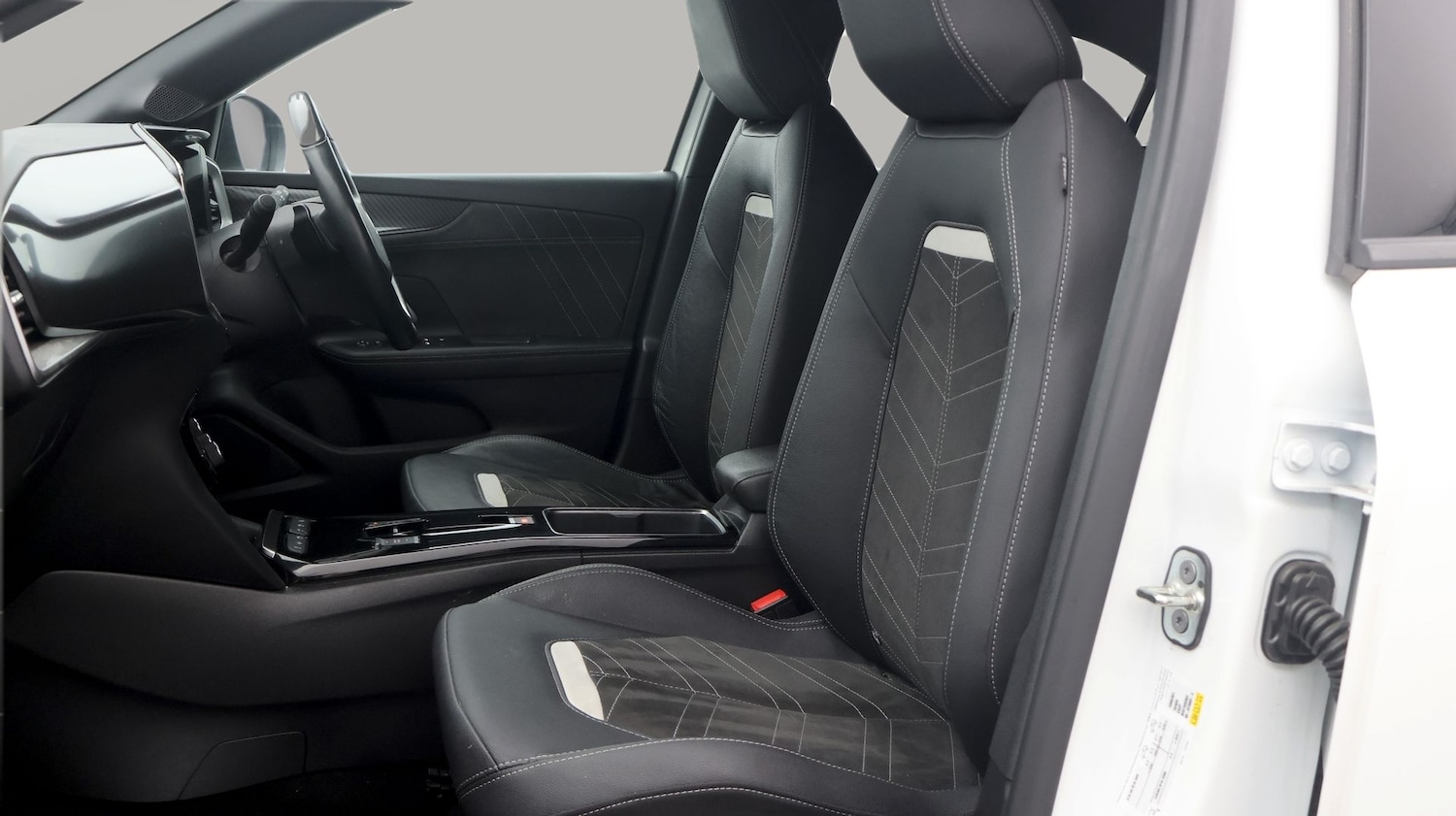 Used Vauxhall Mokka 2023 for sale - 77379352: Photo 14