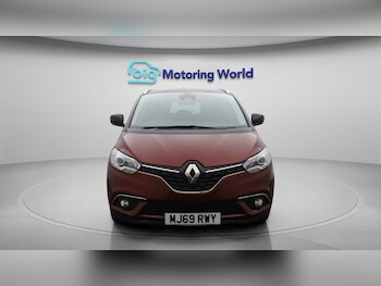 Used Renault Grand Scenic 2019 for sale - 76522385: Photo