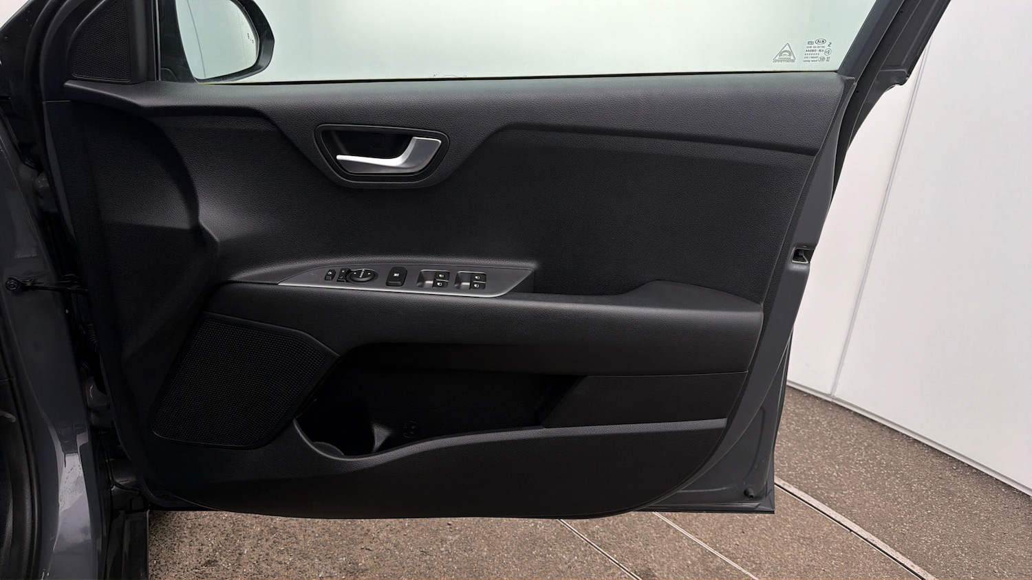 Used Kia Stonic 2021 for sale - 77997752: Photo 14