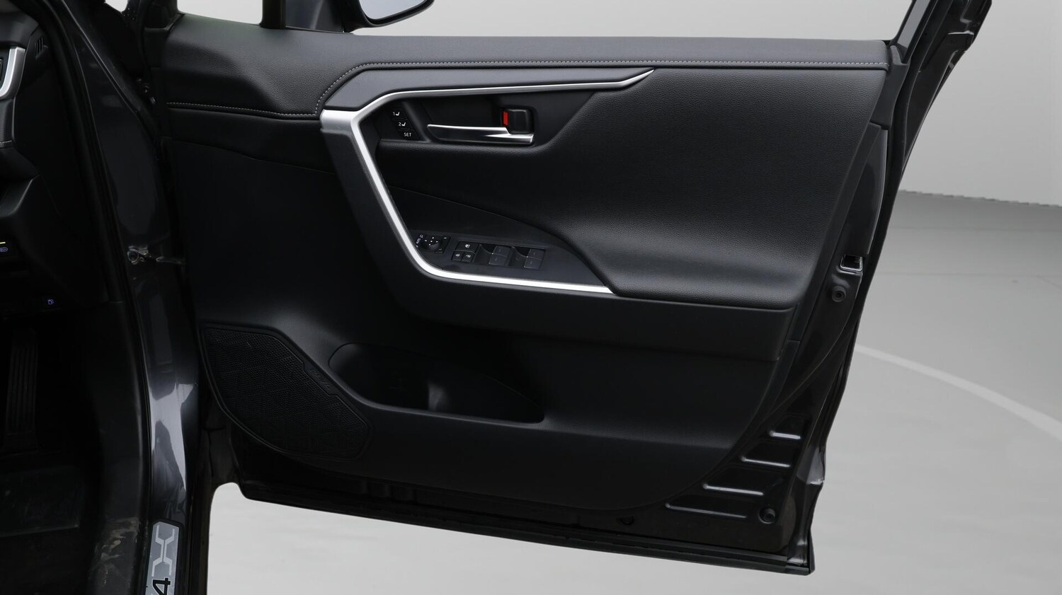 Used Toyota RAV4 for sale - 76702340: Photo 16